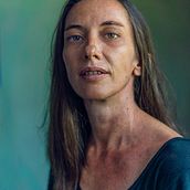 Mi proyecto del curso: Fotografía de retrato moderna . Photograph, Portrait Photograph, Photographic Lighting, Studio Photograph, Digital Photograph, and Fine-Art Photograph project by Douglas Israel Solis ORtiz - 06.27.2022