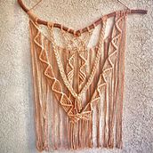 Mi proyecto del curso: Introducción al tapiz de macramé. Accessor, Design, Arts, Crafts, Fiber Arts, Macramé, and Textile Design project by Yocelyn Bugueño Patiño - 06.28.2022