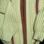 Cardigan creme, rosa e rosa envelhecido e colorwork Ein Projekt aus dem Bereich Modedesign, Weben, DIY, Crochet und Textildesign von Luiza Dal Pra - 29.06.2022