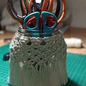 Il mio progetto del corso: Design di accessori in macramè piccolo portaforbici . Accessor, Design, Arts, Crafts, Decoration, Fiber Arts, Textile Design, and Macramé project by Monica Cec - 06.29.2022