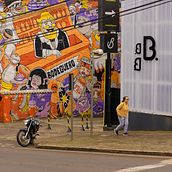Um pato amarelo na cidade de Pato Branco. Photograph, Outdoor Photograph, and Architectural Photograph project by Tiago Mayer - 06.25.2022