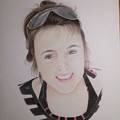 My project for course: Realistic Portrait with Coloured Pencils. Un progetto di Illustrazione tradizionale, Belle arti, Disegno a matita, Disegno, Disegno di ritratti, Disegno realistico, Disegno artistico e Disegno con matite colorate di Hann'Elise Nel - 28.06.2022