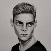 Mi proyecto del curso: Retrato realista con lápiz de grafito. Een project van Traditionele illustratie,  Beeldende kunst,  Schetsen, Tekening met potlood,  Tekening,  Portrettekening, Realistische tekening,  Artistieke tekening y Anatomisch tekenen van Sebastian Arenas - 01.07.2022