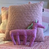 Mi proyecto del curso: Textile Toys: diseño y creación de personajes en tela. Character Design, To, Design, Sewing, and Textile Design project by igayanv - 07.05.2022