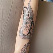 Mój projekt z kursu: Tatuaż botaniczny w technice „dotwork”. Traditional illustration, Tattoo Design, and Botanical Illustration project by Ewa Wysluch - 07.08.2022