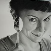 Il mio progetto del corso: Ritratto realistico con matite di grafite. Un proyecto de Ilustración tradicional, Bellas Artes, Bocetado, Dibujo a lápiz, Dibujo, Dibujo de Retrato, Dibujo realista, Dibujo artístico y Dibujo anatómico de Antonella - 25.05.2022