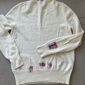 My project for course: Visible Mending: Colorful Knitwear Repair . Embroidery, Sewing, Fiber Arts, Upcycling, Weaving, and Textile Design project by Karina De Souza - 07.02.2022