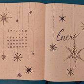 Inicios. H, and Lettering project by Andrea Suárez - 07.15.2022