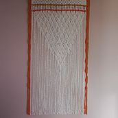 Meu projeto do curso: Macramê: nós básicos e complexos. Un progetto di Interior design, Interior Design, Fiber Art, Textile Design, Artigianato e Illustrazione tradizionale di Elisabete Luciano Sposito Moreno de Souza - 11.07.2022