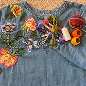Mi proyecto del curso: Diseño de moda: pintura y bordado sobre prendas. Painting, Fashion Design, Embroider, DIY, Upc, cling, and Textile Design project by lissethchung - 07.17.2022