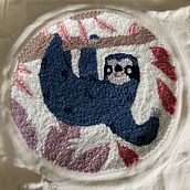 Mon projet du cours : Broderie XL à l’aiguille magique. Un proyecto de Bordado, Decoración de interiores, Punch needle y Diseño textil de Chloé Zède - 18.07.2022