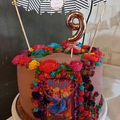 Mi proyecto del curso: Flores de crema de mantequilla para cake design. Design, and DIY project by Daniela Barra Molina - 06.16.2022