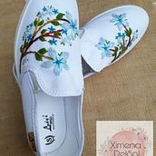 Mi proyecto del curso: Diseño de moda: pintura y bordado sobre prendas. Painting, Fashion Design, Embroider, DIY, Upc, cling, and Textile Design project by Ximena Delgado Soloaga - 07.16.2022