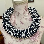 Mi proyecto del curso: Iniciación a la bisutería con cordón: fabrica tus propios collares. Arts, Crafts, Jewelr, Design, Macramé, and Textile Design project by Erika Castañeda - 07.20.2022