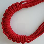 Il mio progetto del corso: Gioielli in corda per principianti: crea le tue collane. Arts, Crafts, Jewelr, Design, Macramé, and Textile Design project by Claudia Mandará - 07.22.2022
