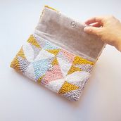 Mon projet du cours : Techniques de punch needle pour personnaliser des accessoires. Arts, Crafts, Embroider, Fiber Arts, DIY, Punch Needle, and Textile Design project by maelle.gueroult - 07.26.2022