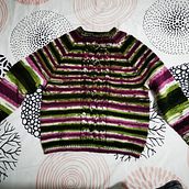 Mi proyecto del curso: Tejido de prendas de punto con mangas ranglán desde arriba. DIY, Knitting, and Textile Design project by María Guadalupe Hernández Pájaro - 07.26.2022