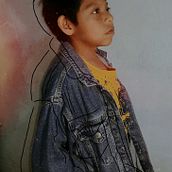 este personaje,quiero que me represente es mi yo del futuro en mi imaginacion el trababaja en una pizeria y estudiante edicion el tambien esta figandose en la moda . Traditional illustration project by Raul Juarez Mio - 07.23.2022