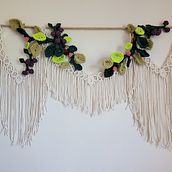 My project for course: 3D Macramé for Botanical Wall Hanging. Arts, Crafts, Interior Decoration, Fiber Arts, Macramé, and Textile Design project by m.j.macgillivray - 07.27.2022