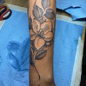 Mi proyecto del curso: Tatuaje botánico con puntillismo. Traditional illustration, Tattoo Design, and Botanical Illustration project by maar4242 - 08.01.2022