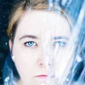 Mein Kursprojekt: Fine Art Fotografie: Selbstporträts voller Symbolik. Photograph, Photograph, Post-production, Photo Retouching, Portrait Photograph, Studio Photograph, Fine-Art Photograph, Photomontage, and Self-Portrait Photograph project by pohl_tanja - 08.01.2022
