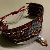 Mein Kursprojekt: Perlenschmuckdesign: Webe elegante Muster. Een project van Ontwerp van accessoires, Craft, Sieradenontwerp y Textiel van Petra Roessner - 03.08.2022