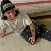 Short writing about my relationship with swimming . % Noam Shani tarafından hazırlanan Yaratıcı Yazarlık projesi - 08.02.2022