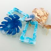 Experimenting with Resin Jewelry Design. Accessor, Design, Arts, Crafts, Jewelr, Design, and DIY project by mur tarragona - 08.04.2022