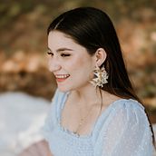 Mi proyecto del curso: Bisutería floral: crea accesorios con flores frescas. Un projet de Création d'accessoires, Design de bijoux, St, lisme, DIY , et Art floral et végétal de Ro Garcia - 06.08.2022