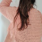 Mi proyecto del curso:  Top-down: prendas a crochet de una sola pieza. Un proyecto de Diseño de moda, Tejido, DIY, Crochet y Diseño textil de Jes Duarte - 06.08.2022