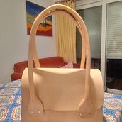 Mi proyecto del curso: Creación de bolsos de cuero artesanales para principiantes. Un projet de Design , Création d'accessoires, Artisanat , et Couture de maestromariano - 08.08.2022