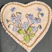 My project for course: Embroidery Techniques for Floral Patterns on Felt . Projekt z dziedziny Projektowanie dodatków, Craft, Pattern design, R, sunek botaniczn, Wzornictwo tekst i liów użytkownika Aggie Mitchkoski - 10.08.2022