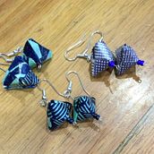 My project for course: Paper Jewelry-Making with Origami Techniques. Un progetto di Design di accessori, Design di gioielli, Papercraft, Fashion design e DIY di Tina Moore - 06.08.2022