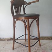 Mi proyecto del curso: Restauración y transformación de muebles para principiantes. Un proyecto de Artesanía, Diseño, creación de muebles					, Diseño de interiores, DIY, Carpintería, Upc y cling de Edison Puente - 10.08.2022