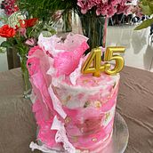 Mi proyecto del curso: Cake design: técnicas decorativas modernas. Een project van  Ontwerp y DIY van KARINA V IRIZARRY CAMPAGNA - 11.08.2022
