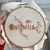 Meu projeto do curso: Técnicas básicas para bordado de letras. Embroider, and Textile Design project by Rebeca Lima - 08.12.2022