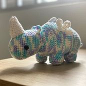 Mi proyecto del curso: Diseño y creación de amigurumis. Un proyecto de Artesanía, Diseño de juguetes, Tejido, DIY, Crochet, Amigurumi y Diseño textil de avictoria1606 - 11.08.2022