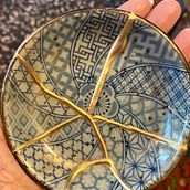 My project for course: Introduction to Kintsugi: Repair Your Pottery with Gold. Arts, Crafts, Fine Arts, Ceramics, and DIY project by niloiyer - 08.16.2022