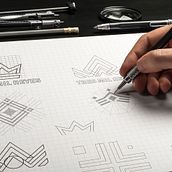 Mi proyecto del curso: Diseño de marcas con retícula. Un proyecto de Diseño, Br, ing e Identidad y Diseño de logotipos de Wimber Cancho - 19.08.2022
