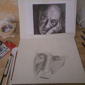 My project for course: Realistic Portrait with Graphite Pencil. Un projet de Illustration traditionnelle, Beaux Arts, Esquisse , Dessin au cra, on, Dessin, Dessin de portrait, Dessin réaliste, Dessin artistique , et Dessin anatomique de Bettina Kourou - 20.08.2022