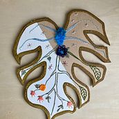 My project for course: Embroidery on Wood: Art Inspired by Nature. Embroider, Woodworking, and Textile Design project by Siv Kleiberg - 08.23.2022