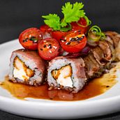 Restaurant Nikkei. Een project van Grafisch ontwerp y Digitale marketing van javier - 23.08.2022