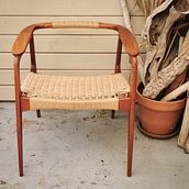 My project for course: Furniture Design: Introduction to Danish Cord Weaving. Un progetto di Artigianato, Design e creazione di mobili, Interior design, Interior Design, Fiber Art, Upc e cling di yunlam_li - 17.08.2022