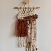 Meu projeto do curso: Macraweave: combine macramê com técnicas de tear. Accessor, Design, Interior Design, Decoration, Fiber Arts, Macramé, Weaving, and Textile Design project by Mayara Moura Meireles Cunha - 08.22.2022