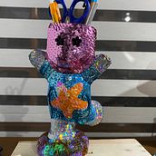 Mi proyecto del curso: Diseño de piezas decorativas con lentejuelas Ein Projekt aus dem Bereich Erweiterungsentwicklung, H, werk, Produktdesign und Textildesign von maria_marino1412 - 24.08.2022