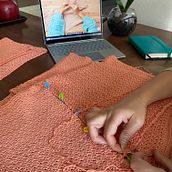 Mi proyecto del curso: Crochet: diseña y teje prendas de estilo romántico. Un proyecto de Diseño de moda, Tejido, DIY, Crochet y Diseño textil de Raffaella Domenico - 26.08.2022