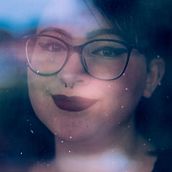 Mi proyecto del curso: Retrato fotográfico intimista. Un proyecto de Fotografía, Fotografía de retrato, Iluminación fotográfica, Fotografía artística y Fotografía en interiores de Flavio Alvarenga Vieira - 28.08.2022