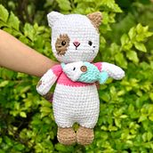 Mora la gata. Un proyecto de Tejido, Art to, Crochet y Amigurumi de Alejandra Fernández Flórez - 31.08.2022