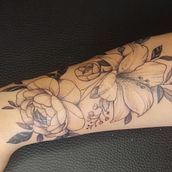Meu projeto do curso: Tatuagem botânica com pontilhismo. Traditional illustration, Tattoo Design, and Botanical Illustration project by Cauê Marcelino - 09.02.2022