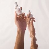 "shocks of love" (my small business). Br, ing, Identit, Design, Photograph, Art Direction, Product Design, Social Media, and Packaging project by juan felipe rendon - 09.03.2022
